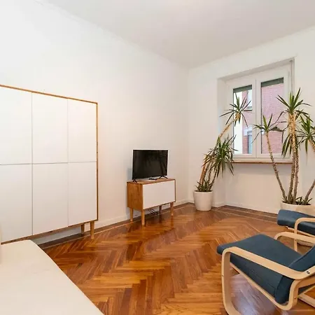 New! Cit Elegant With Parking Lägenhet