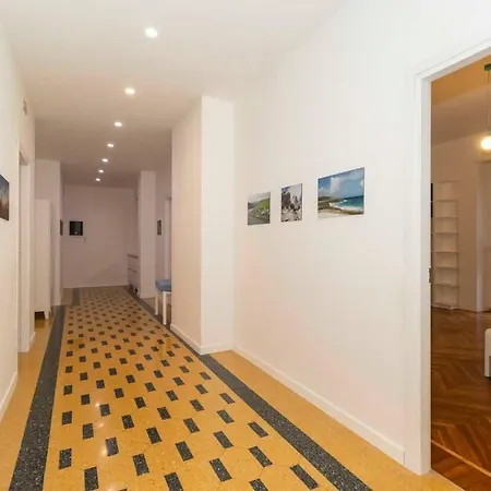 New! Cit Elegant With Parking * Turin