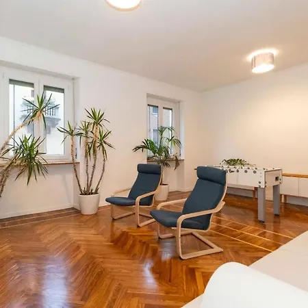 Lägenhet New! Cit Elegant With Parking *