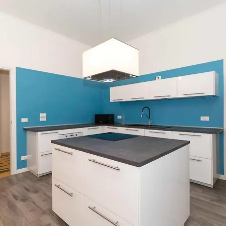 New! Cit Elegant With Parking Appartement Turijn
